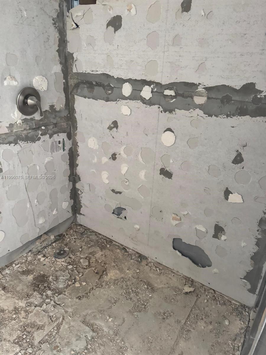 See details 290 5 / 4 3818 sq. ft. $ 2026-04-07 0 Photo