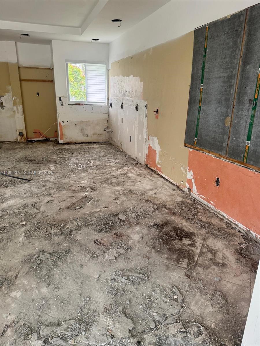 See details 290 5 / 4 3818 sq. ft. $ 2026-04-07 0 Photo