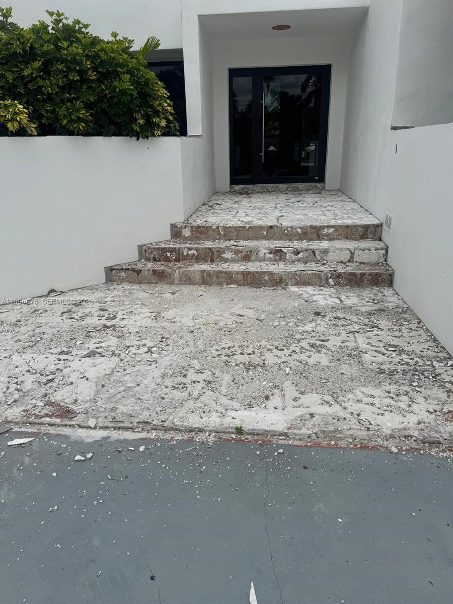 See details 290 5 / 4 3818 sq. ft. $ 2026-04-07 0 Photo