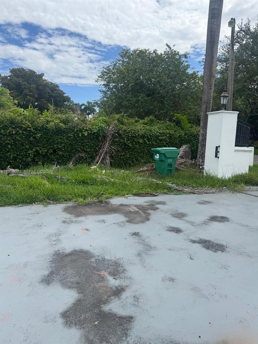 See details 290 5 / 4 3818 sq. ft. $ 2026-04-07 0 Photo