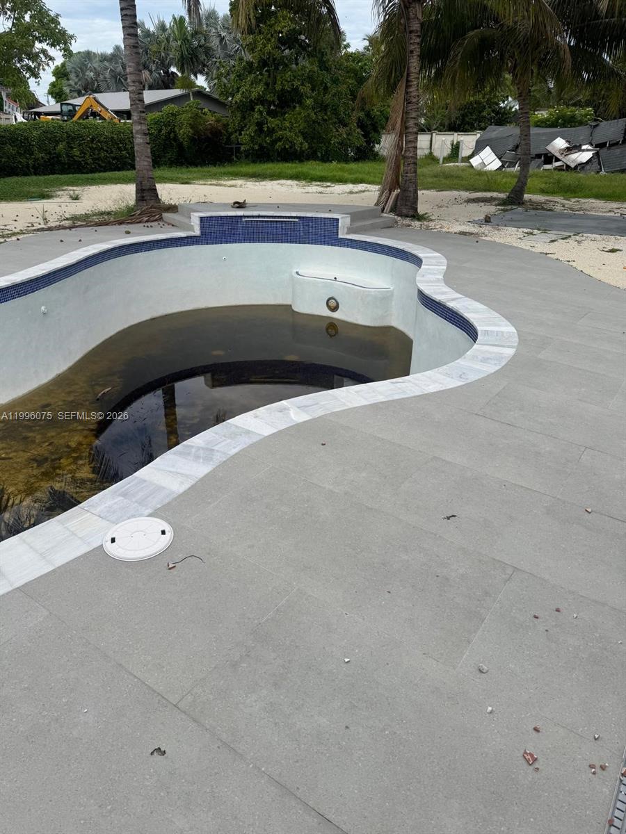 See details 290 5 / 4 3818 sq. ft. $ 2026-04-07 0 Photo