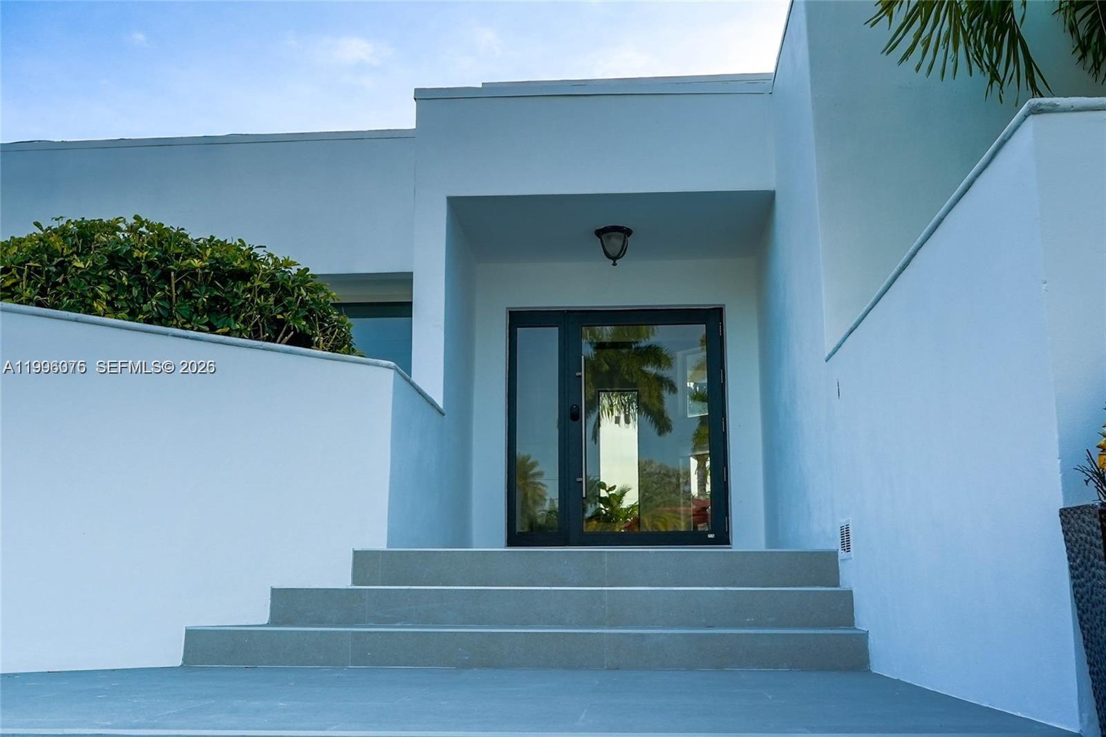 290 5 / 4 3818 sq. ft. $ 2026-04-07 0 Photo