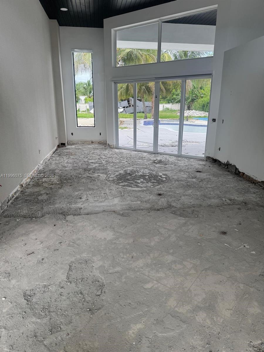 See details 290 5 / 4 3818 sq. ft. $ 2026-04-07 0 Photo