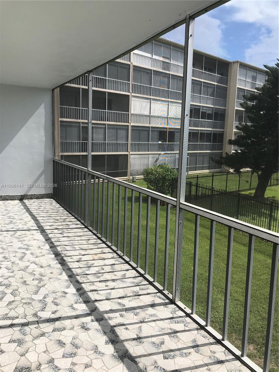 See details 210 1 / 2 775 sq. ft. $ 2026-04-07 0 Photo