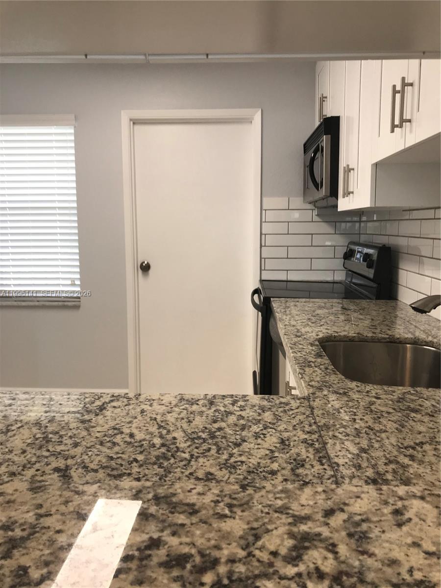 210 1 / 2 775 sq. ft. $ 2026-04-07 0 Photo