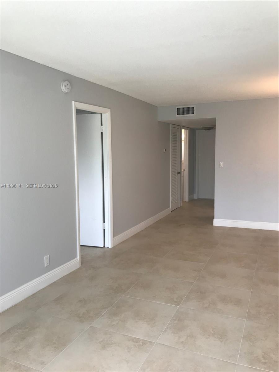 210 1 / 2 775 sq. ft. $ 2026-04-07 0 Photo