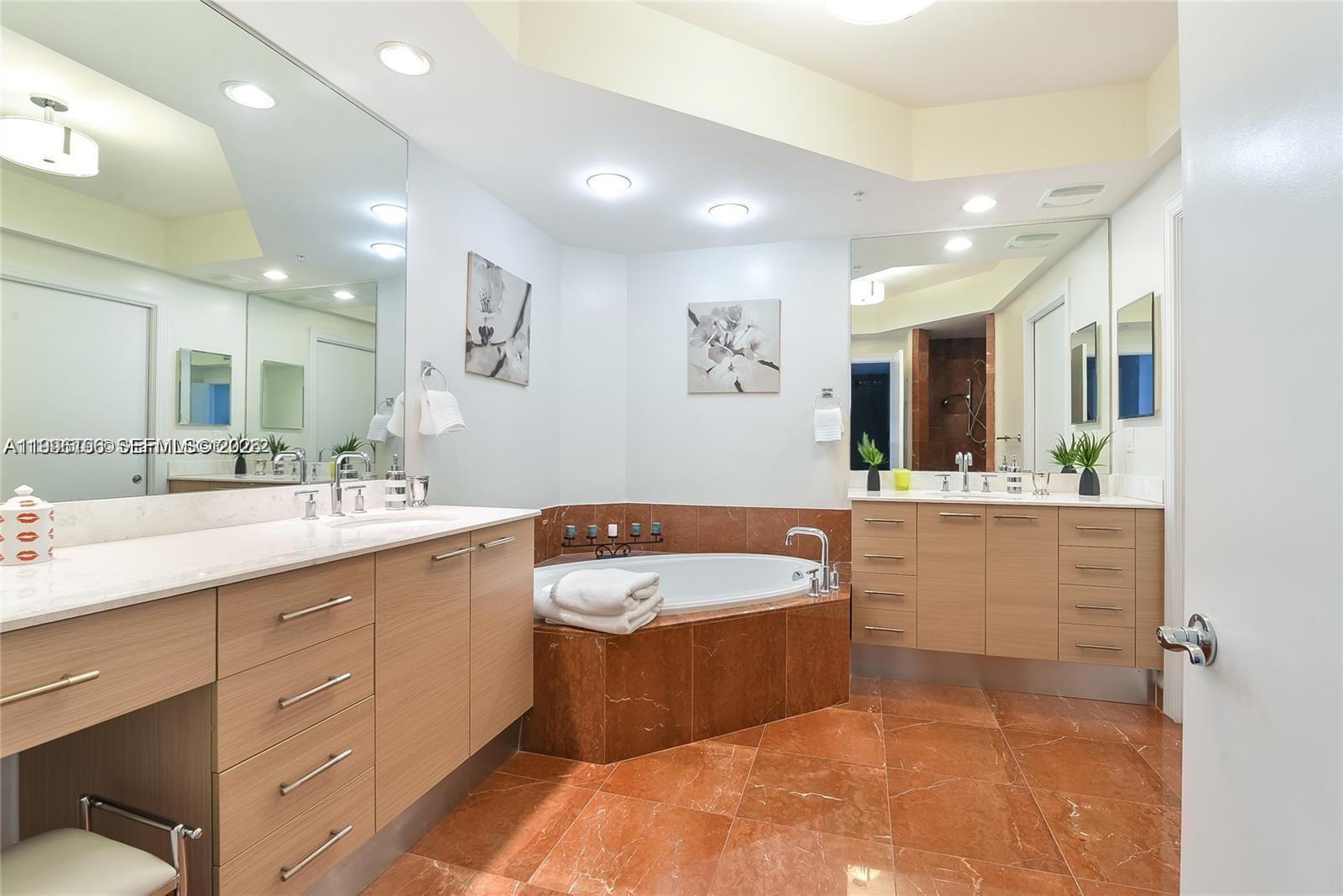 Photo of 3535 Ocean Dr  #1006, Hollywood, Florida, 33019 - 