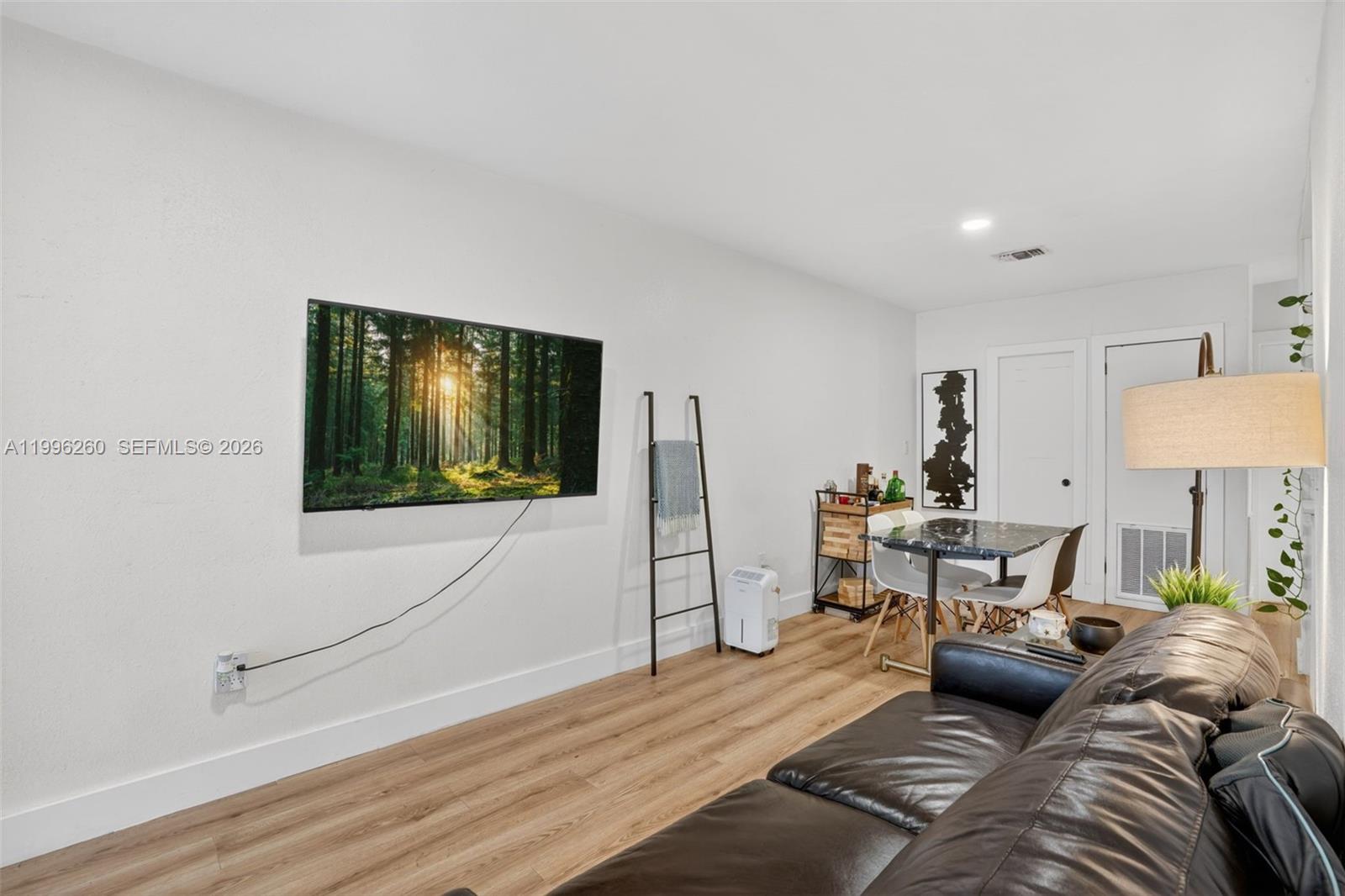   /  3081 sq. ft. $ 2026-04-07 0 Photo