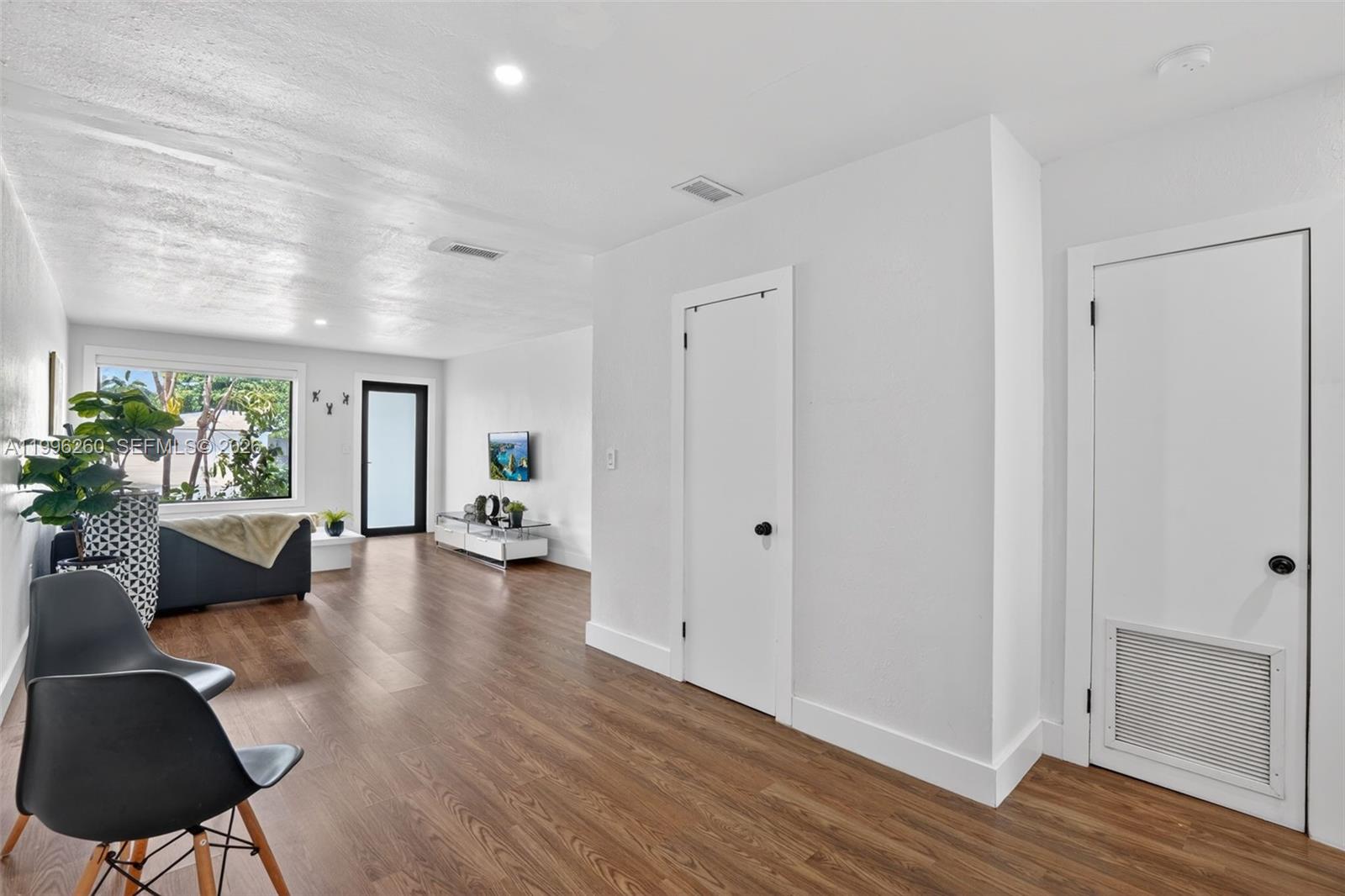   /  3081 sq. ft. $ 2026-04-07 0 Photo