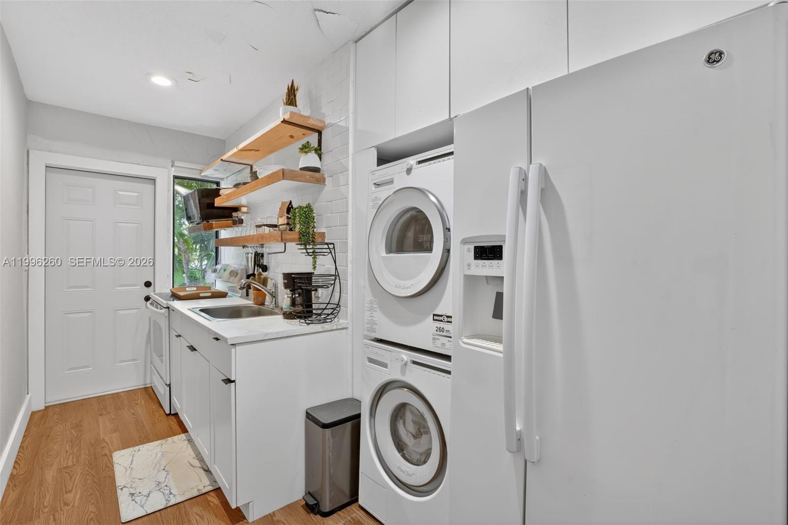   /  3081 sq. ft. $ 2026-04-07 0 Photo