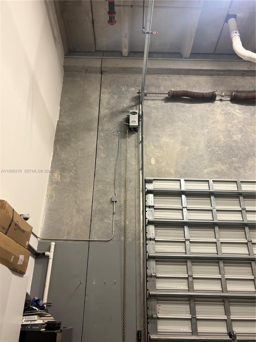 130  /   sq. ft. $ 2026-04-07 0 Photo