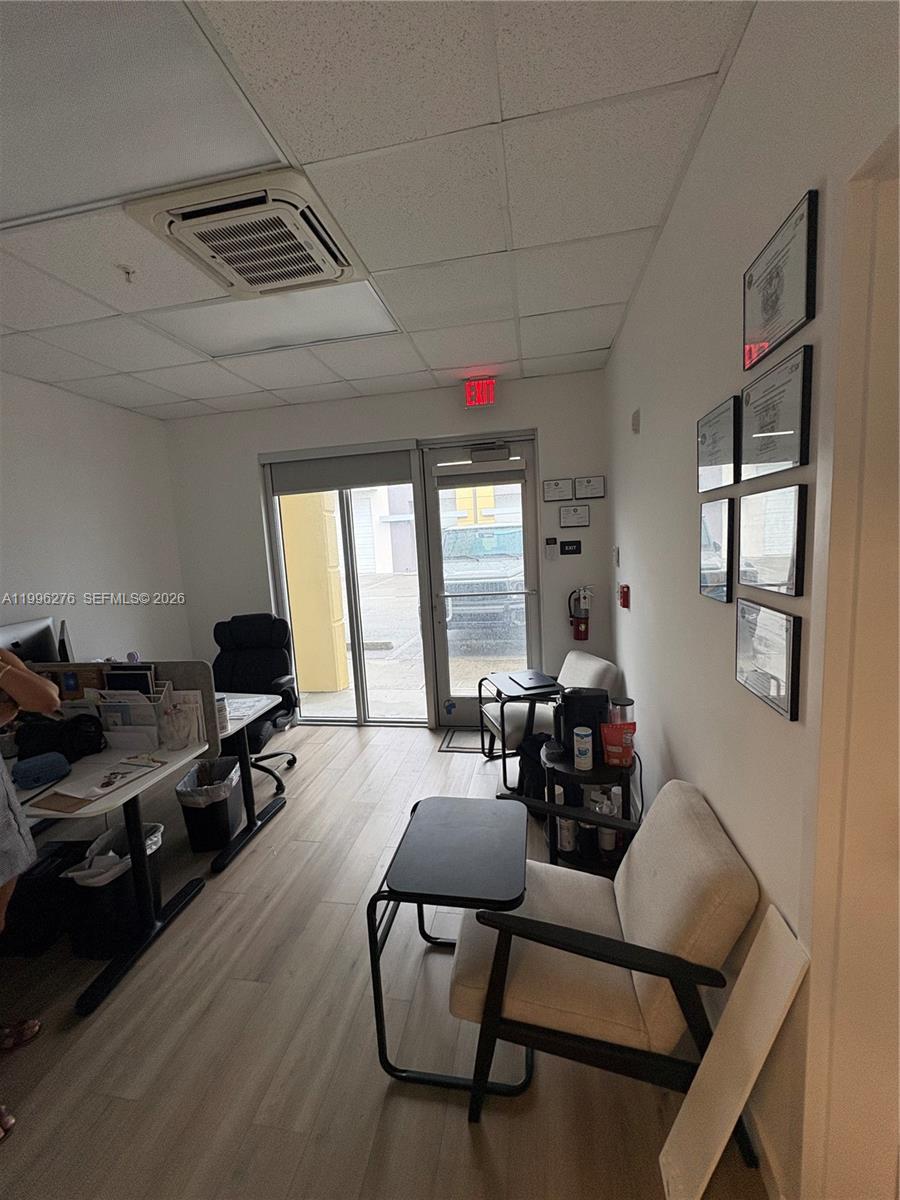 130  /   sq. ft. $ 2026-04-07 0 Photo