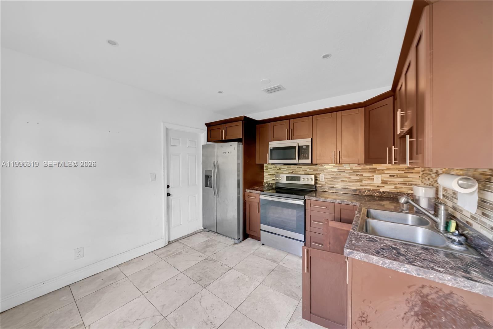   /  792 sq. ft. $ 2026-04-07 0 Photo