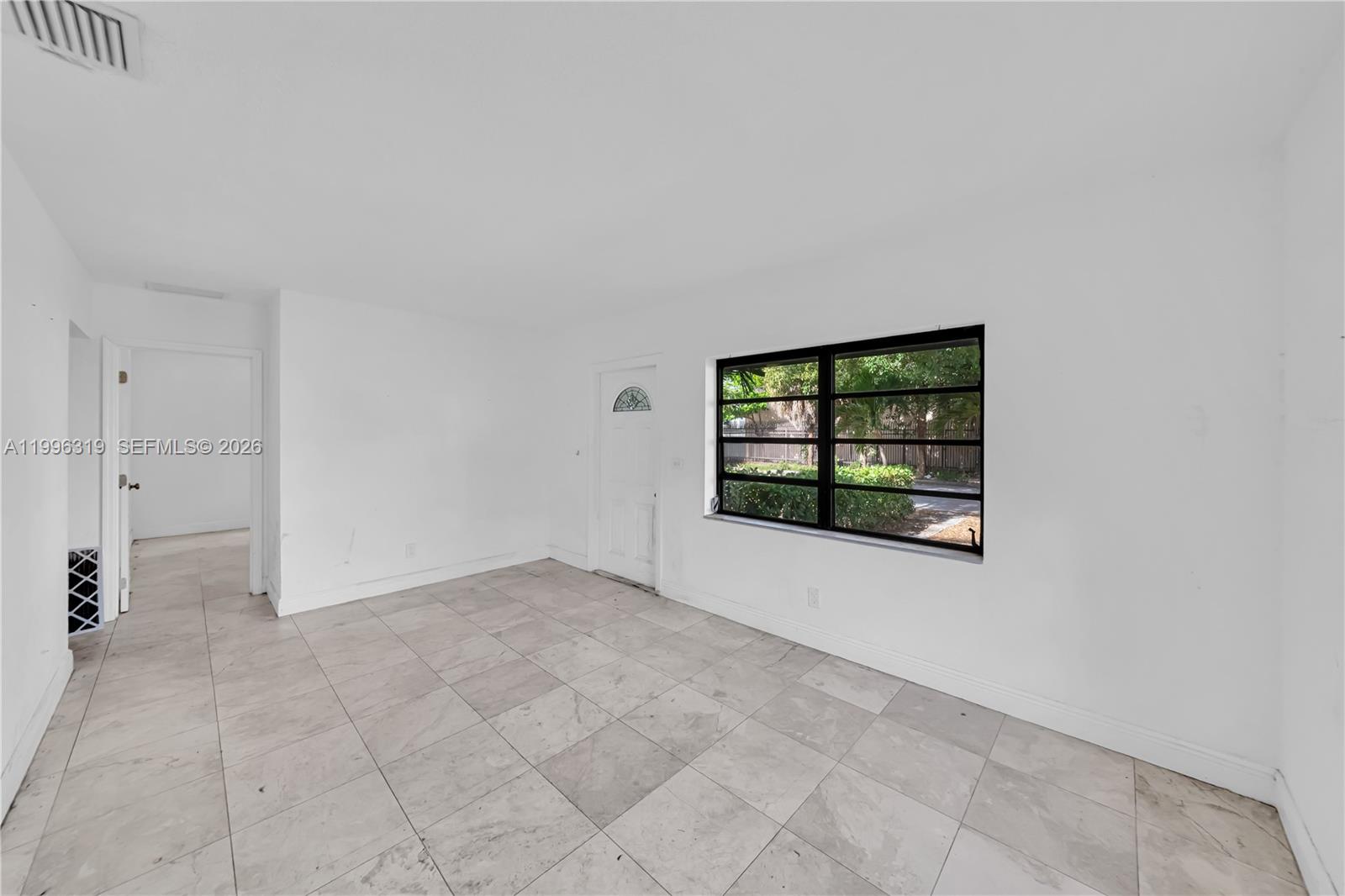   /  792 sq. ft. $ 2026-04-07 0 Photo