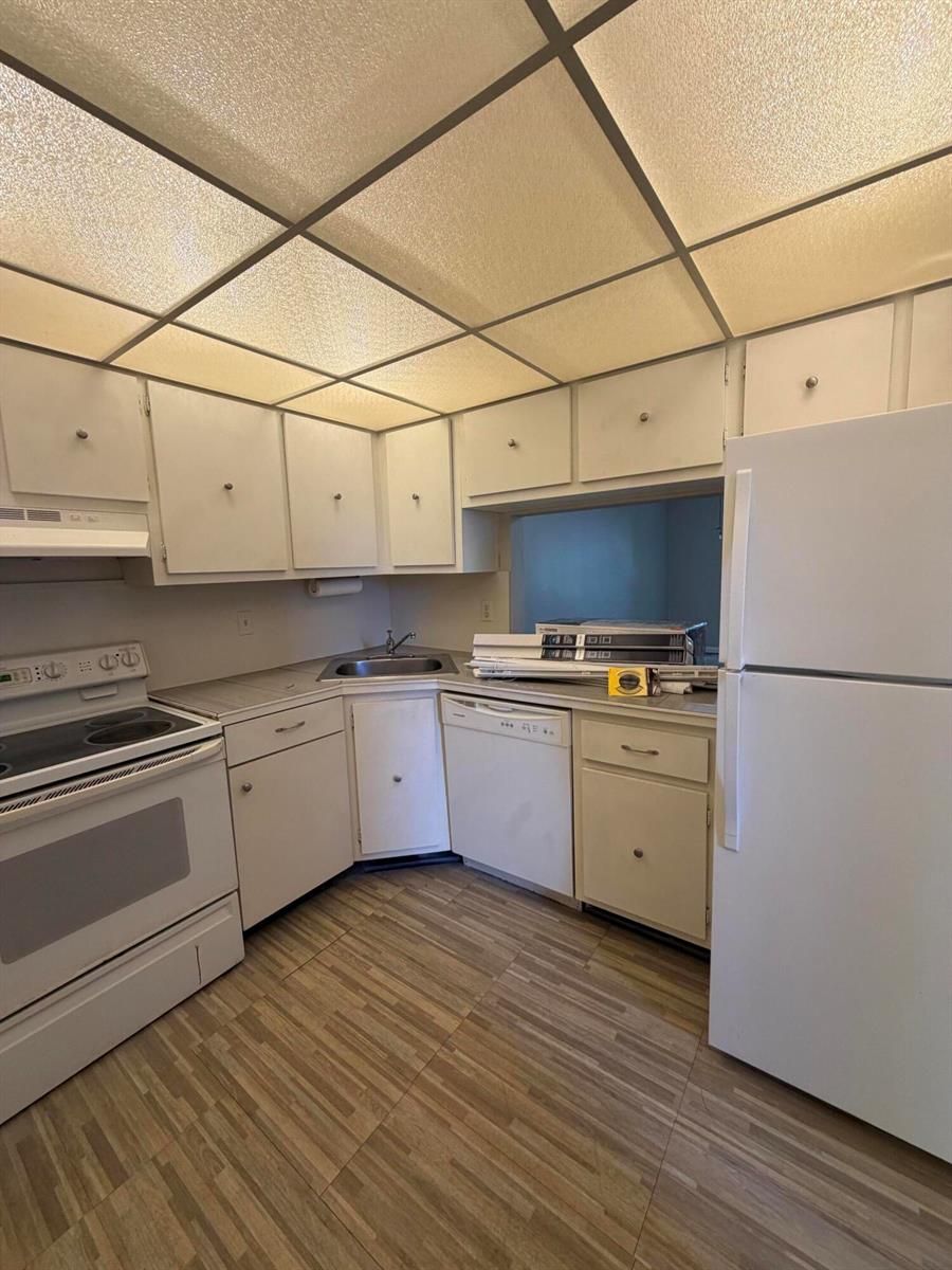 1-8  / 0  sq. ft. $ 2026-04-18 0 Photo