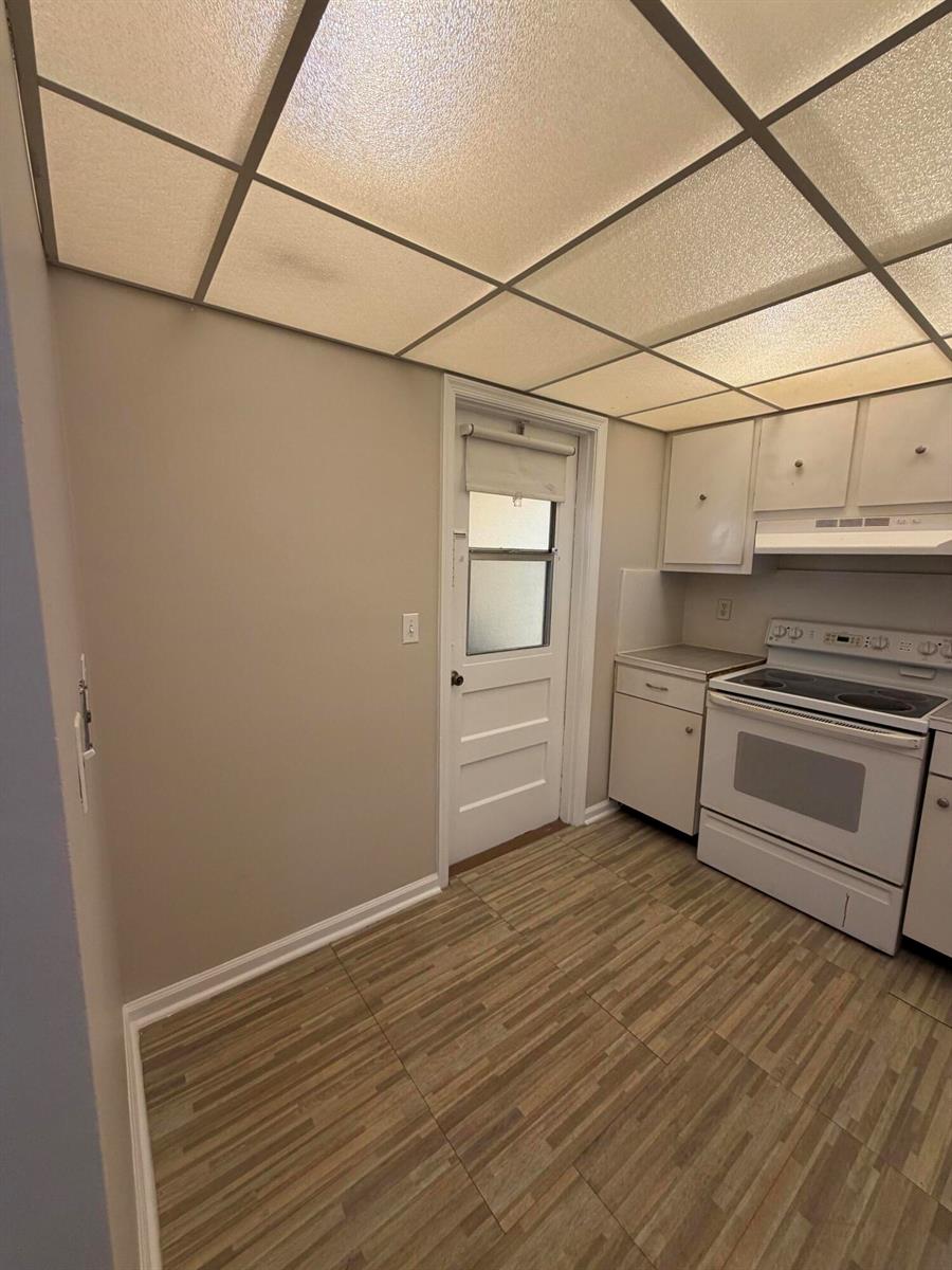 1-8  / 0  sq. ft. $ 2026-04-18 0 Photo