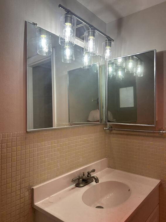 1-8  / 0  sq. ft. $ 2026-04-18 0 Photo