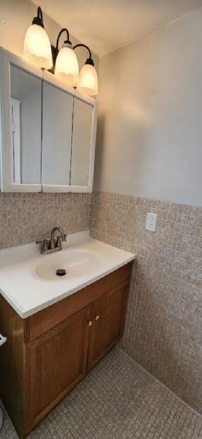 1-8  / 0  sq. ft. $ 2026-04-18 0 Photo