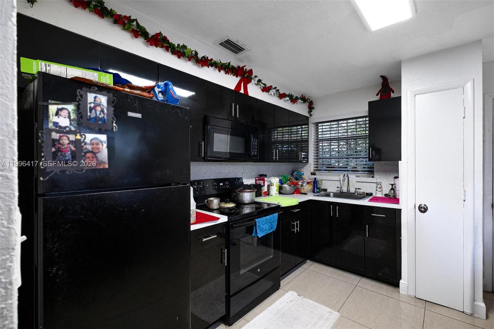   /  1959 sq. ft. $ 2026-04-07 0 Photo