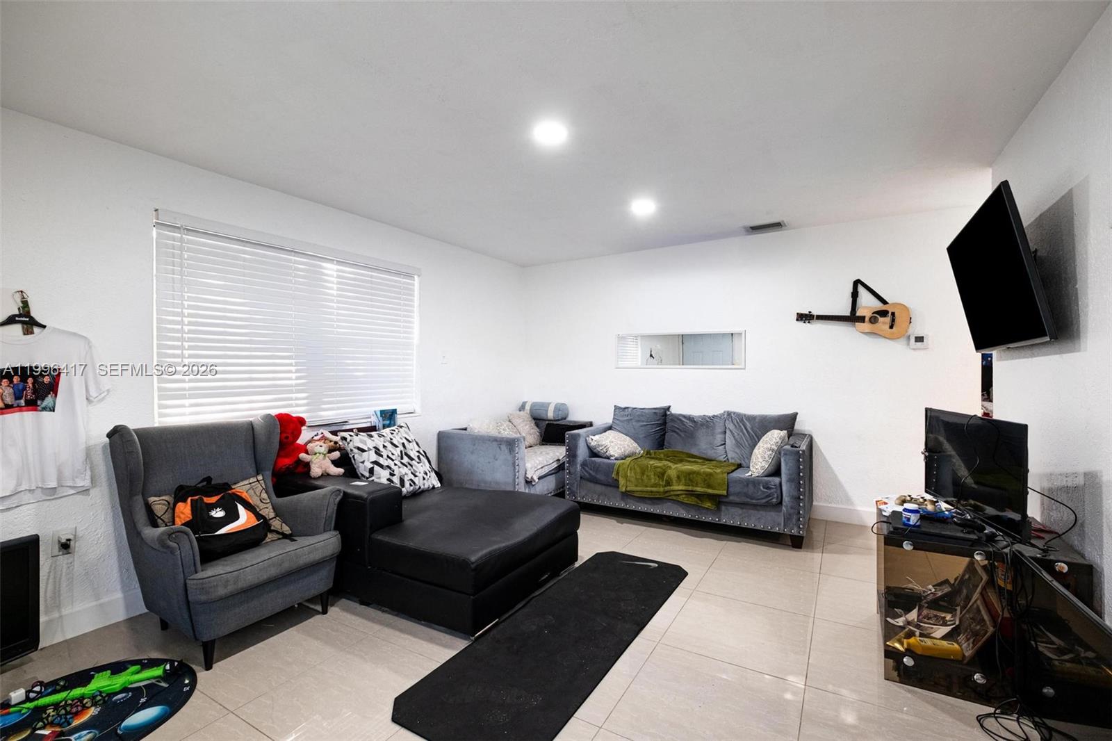   /  1959 sq. ft. $ 2026-04-07 0 Photo