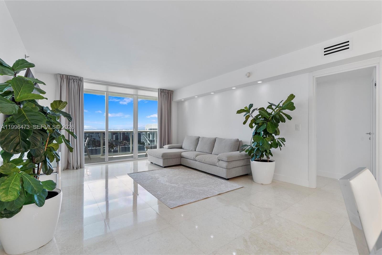 4503 3 / 3 1733 sq. ft. $ 2026-04-07 0 Photo
