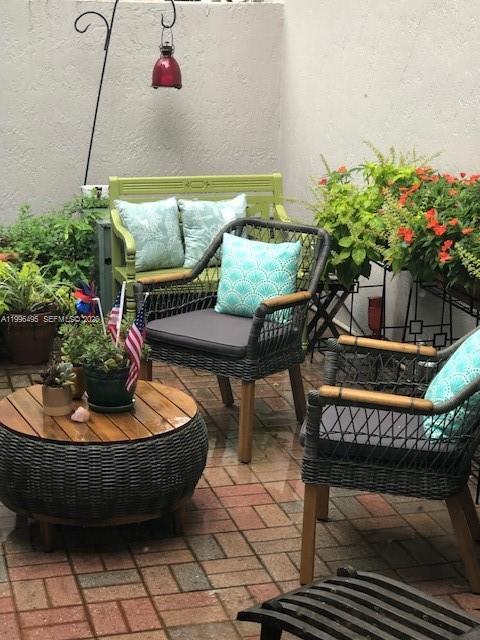 Photo of 951 Doveplum Ct  (951), Hollywood, Florida, 33019 - 