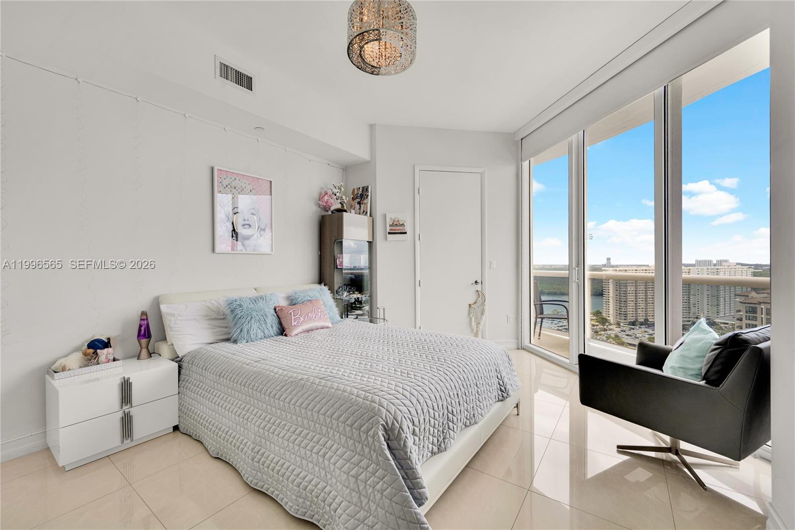 2104 3 / 4 2327 sq. ft. $ 2026-04-07 0 Photo