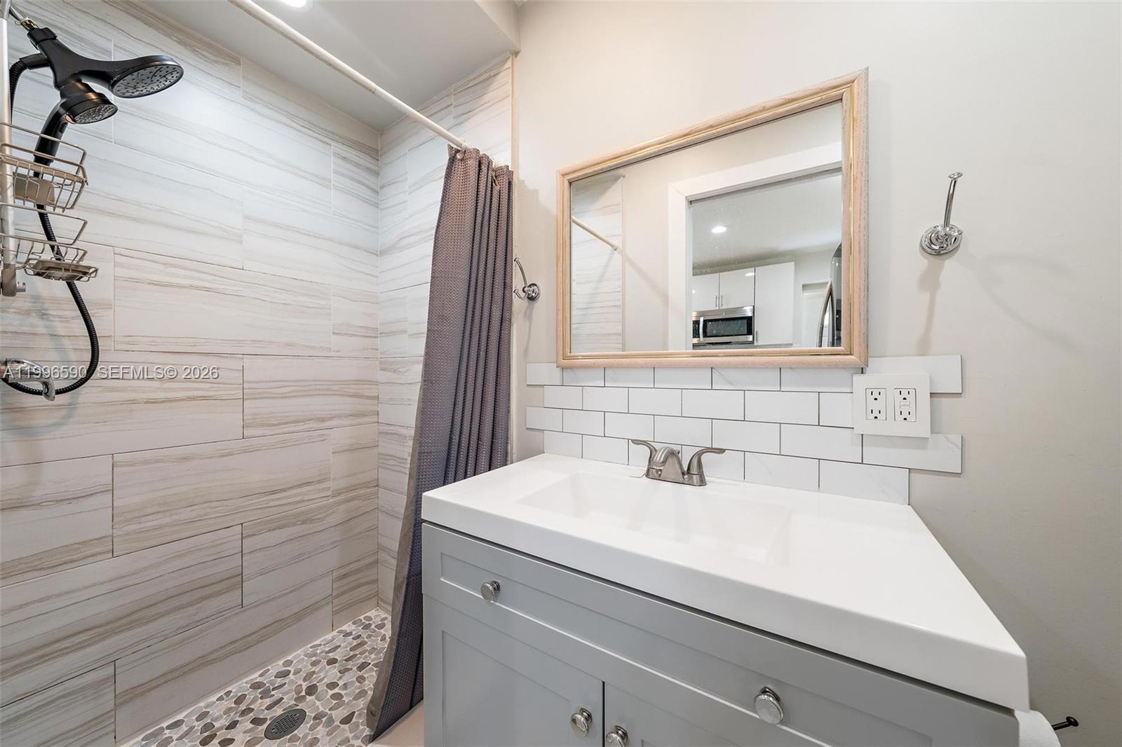   /  2418 sq. ft. $ 2026-04-07 0 Photo