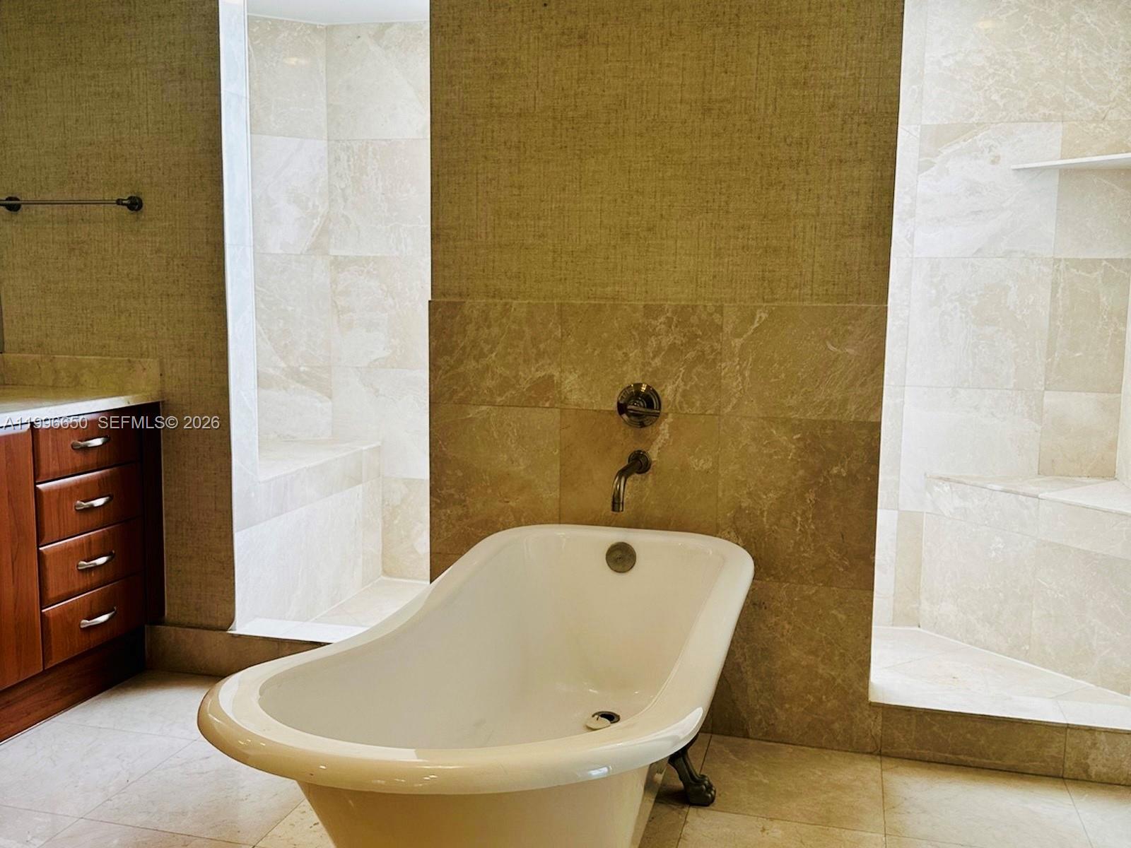 Photo of 3301 183rd St  #809, Aventura, Florida, 33160 - 