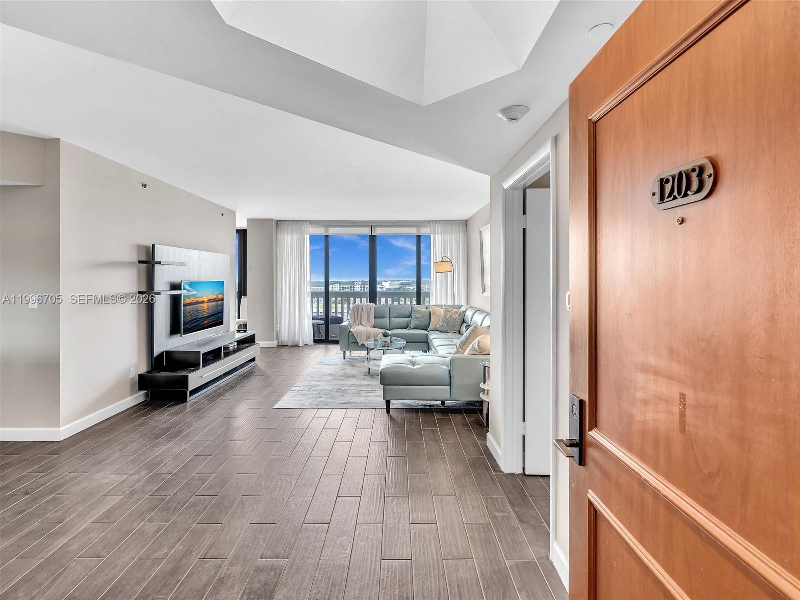 1203 2 / 2 1560 sq. ft. $ 2026-04-07 0 Photo