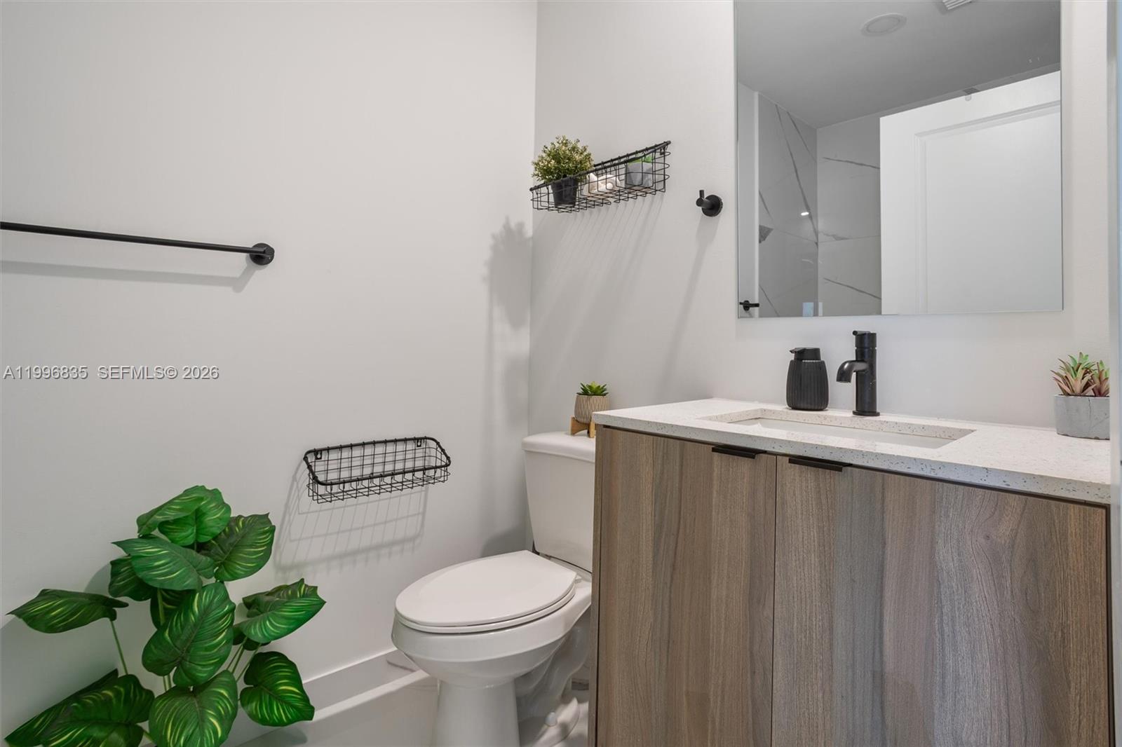 321 5 / 5 1902 sq. ft. $ 2026-04-07 0 Photo