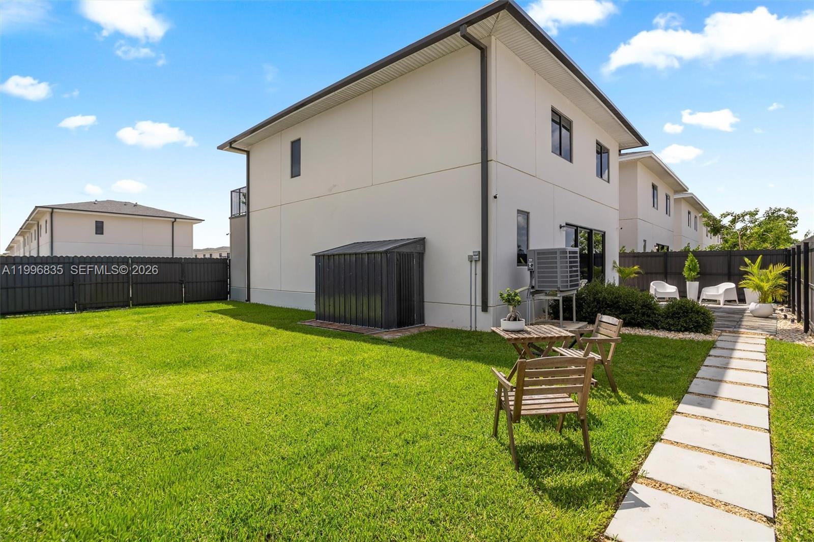 321 5 / 5 1902 sq. ft. $ 2026-04-07 0 Photo