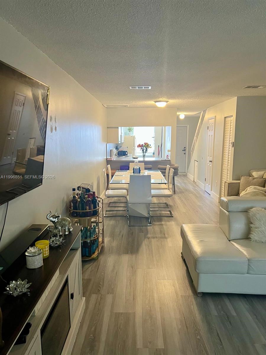 3,4,5,8,9,10,11,15,16,19,  /   sq. ft. $ 2026-04-07 0 Photo