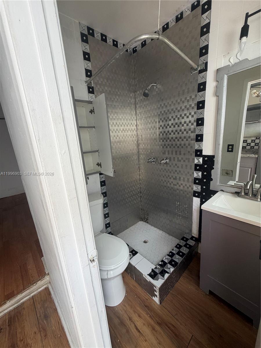 634 3 / 1  кв.футов $ 2026-04-07 0 Фото