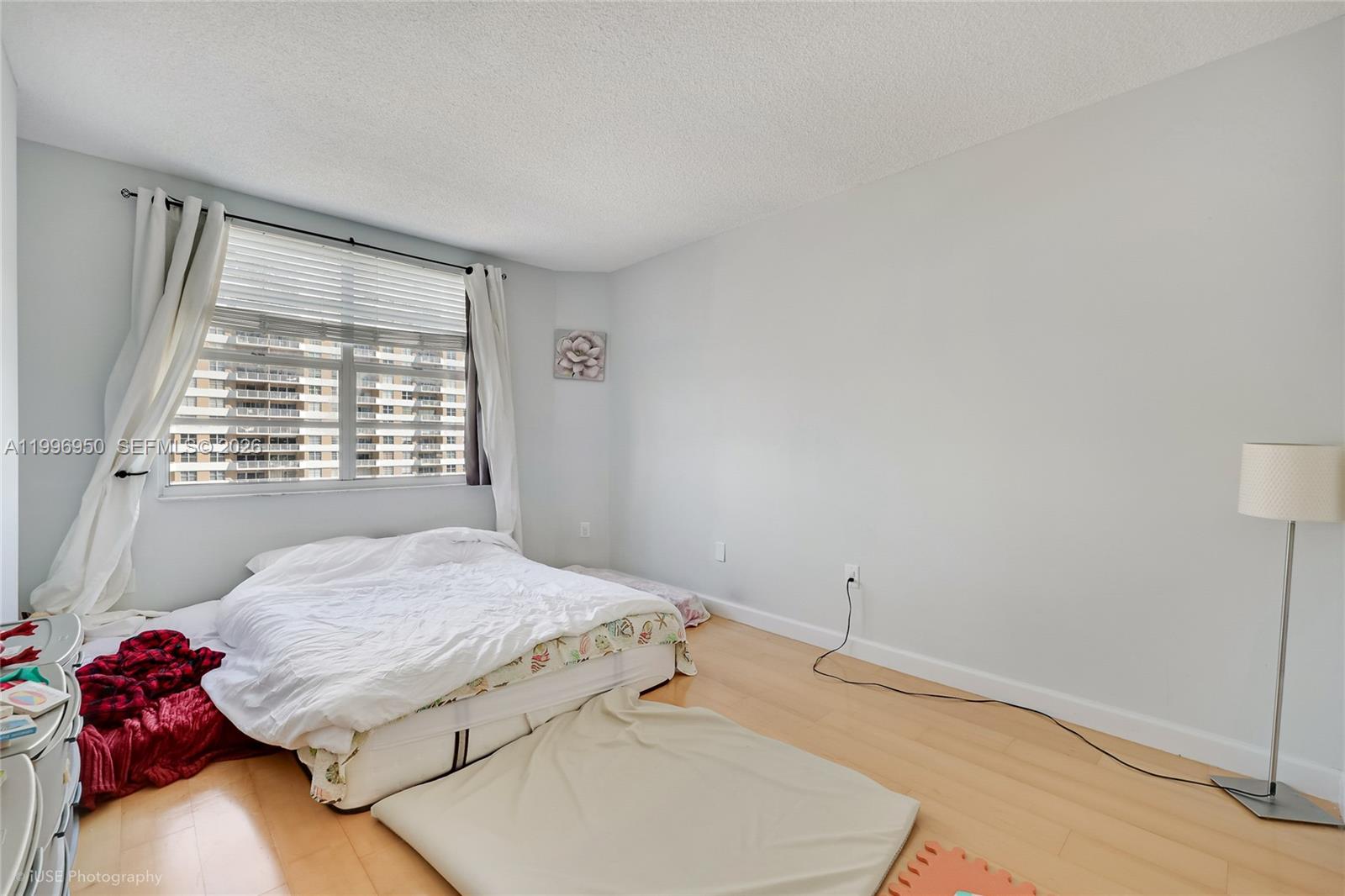 5F 2 / 2 1340 sq. ft. $ 2026-04-08 0 foto