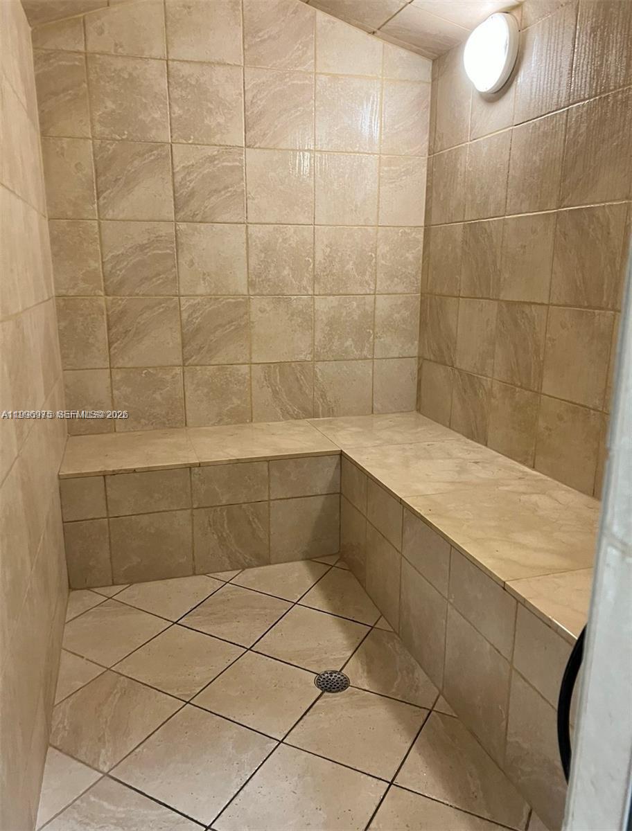 Photo of 2030 Ocean Dr #515, Hallandale Beach, Florida, 33009 - Steam Room