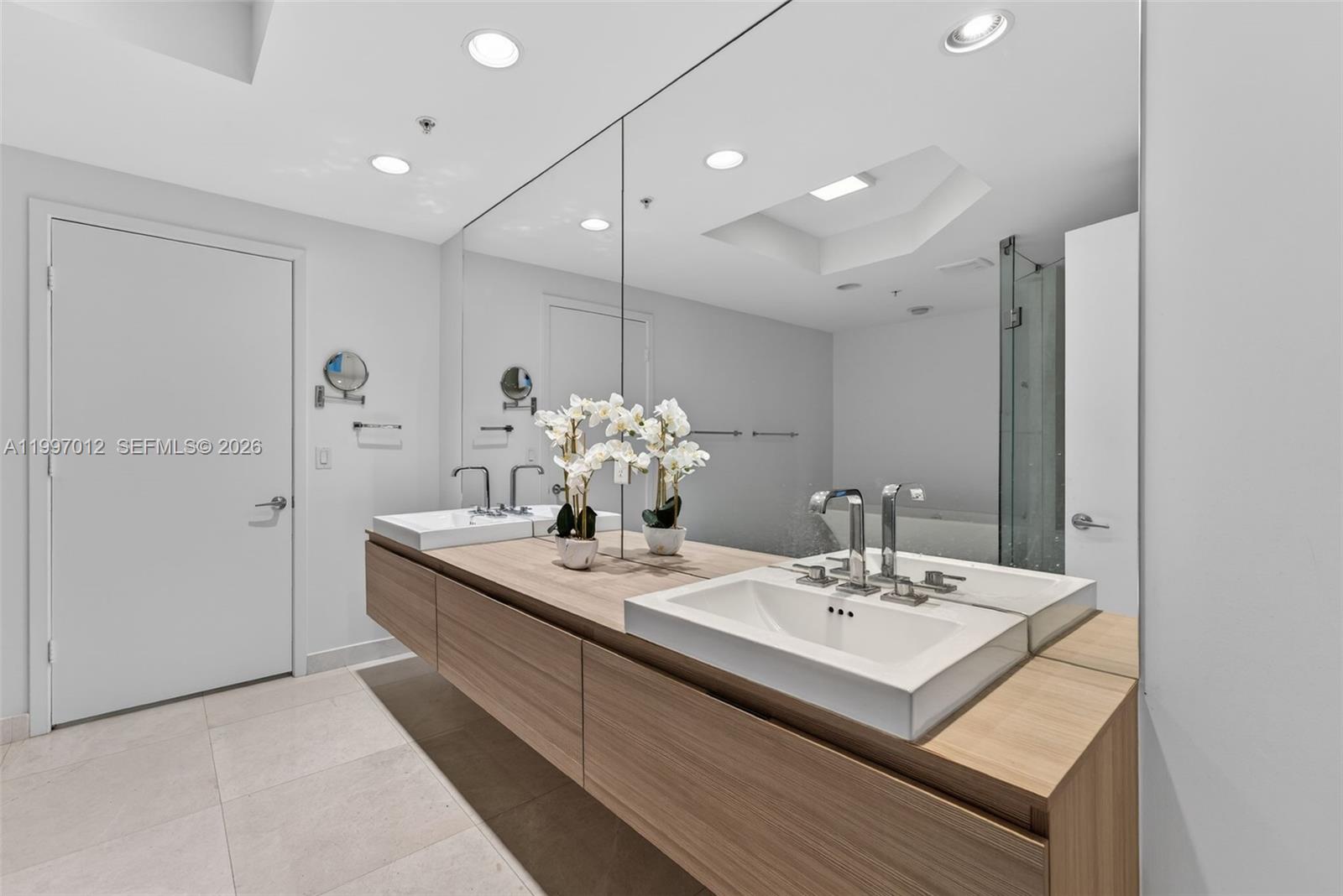 Photo of 17301 Biscayne Blvd #1401, North Miami Beach, Florida, 33160 -