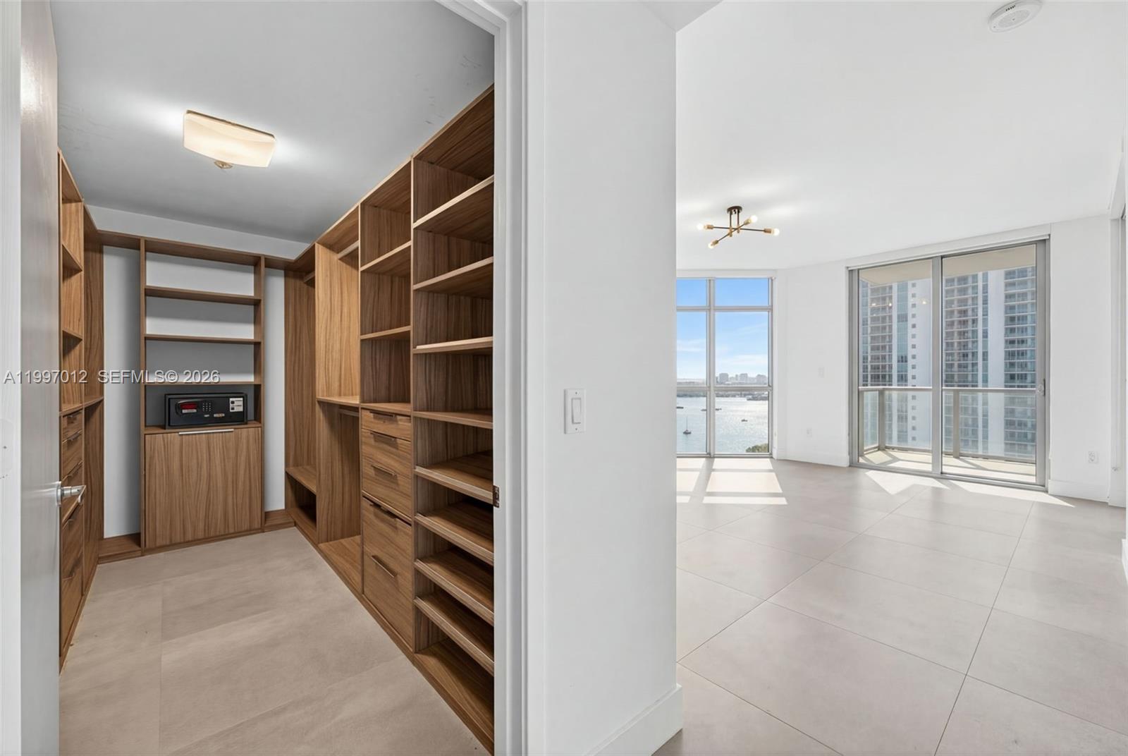 Photo of 17301 Biscayne Blvd #1401, North Miami Beach, Florida, 33160 -