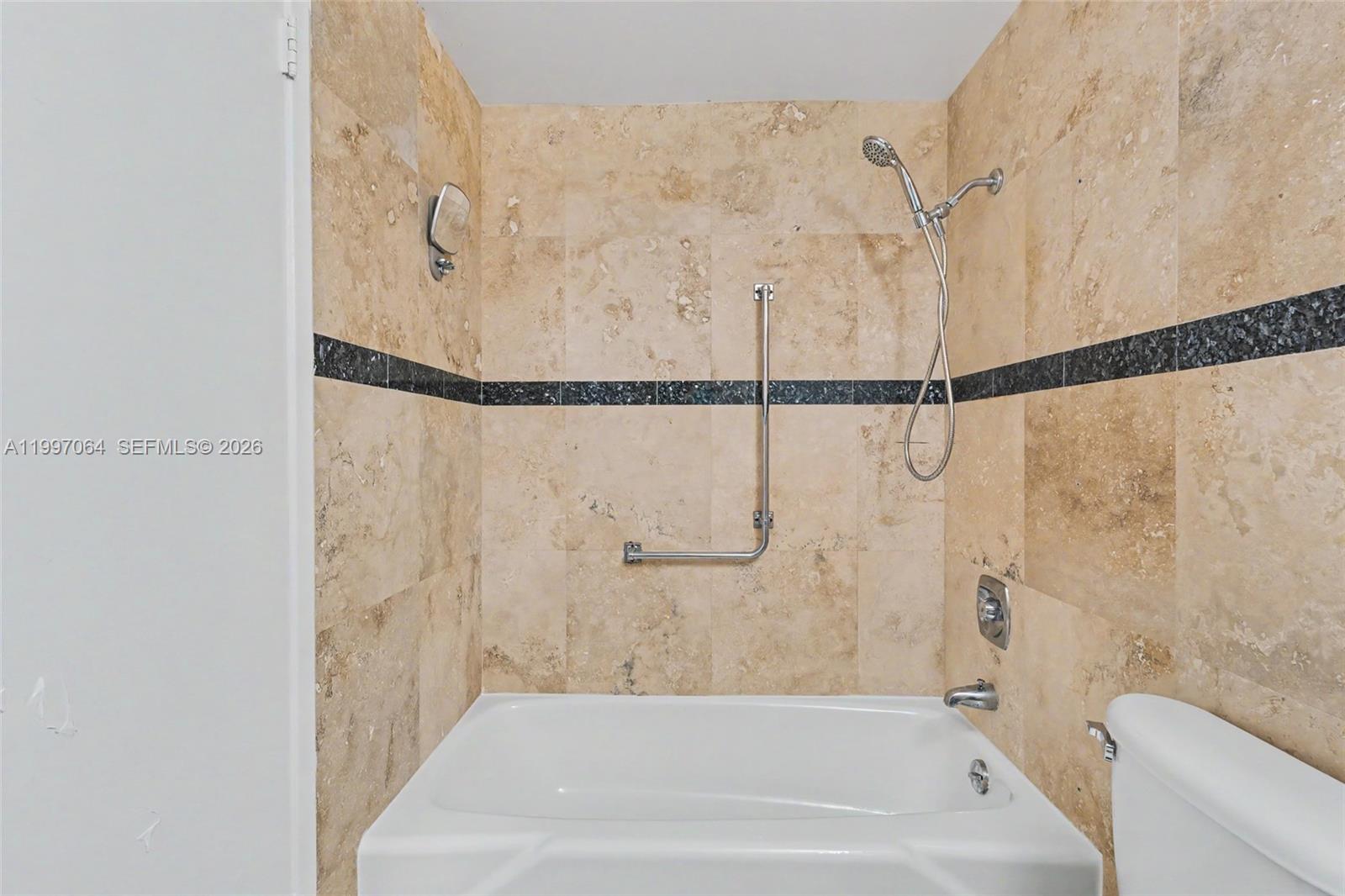 See details 408 1 / 2 844 sq. ft. $ 2026-05-16 0 Photo