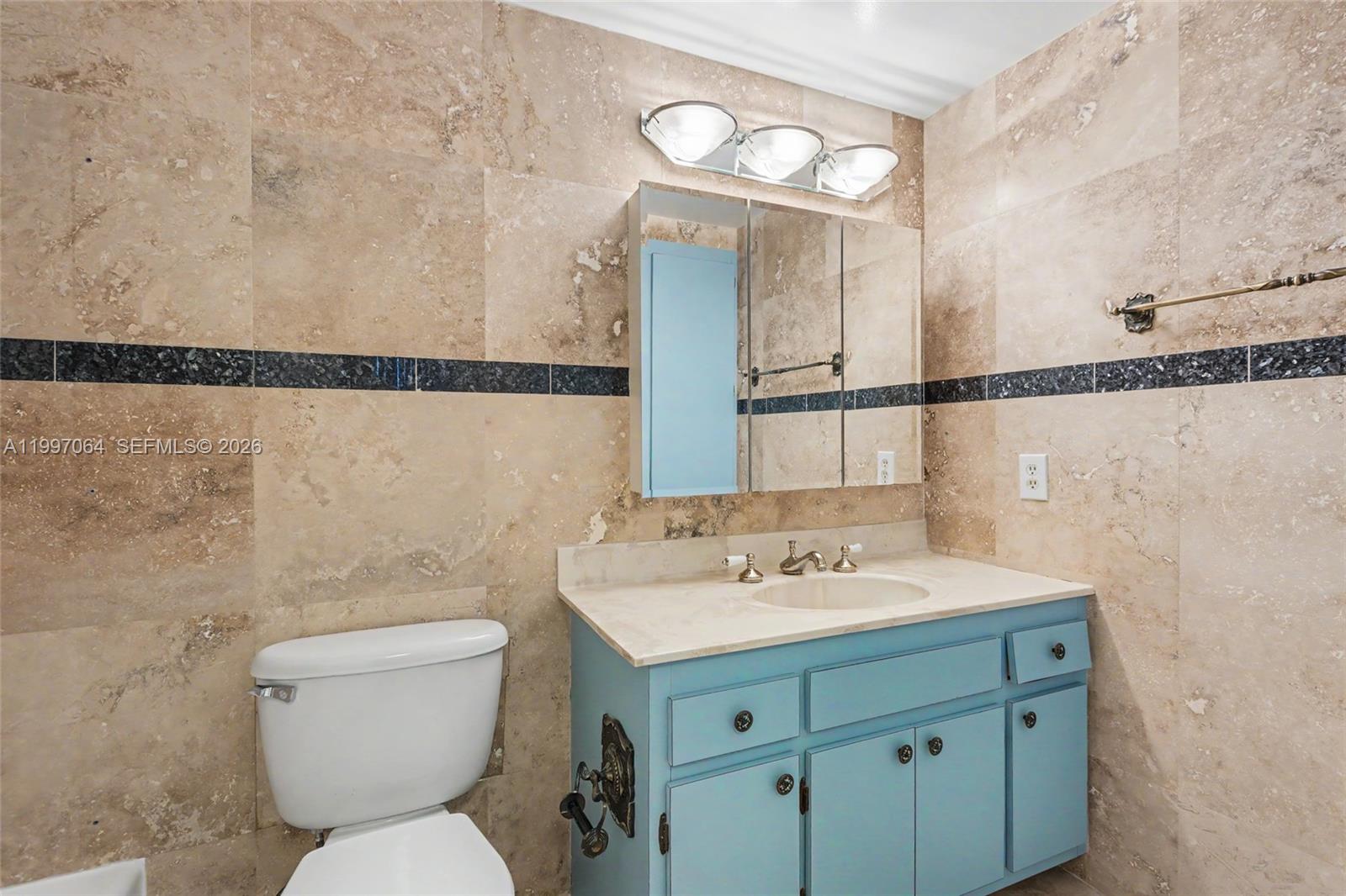 See details 408 1 / 2 844 sq. ft. $ 2026-05-16 0 Photo
