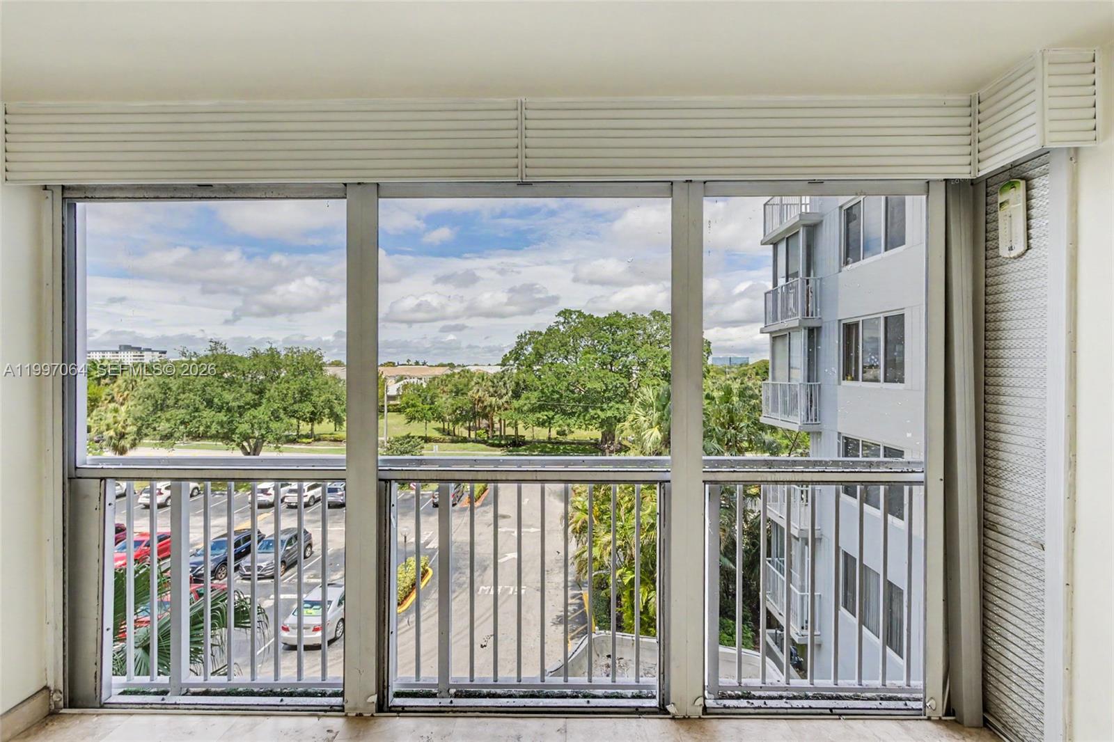 See details 408 1 / 2 844 sq. ft. $ 2026-05-16 0 Photo