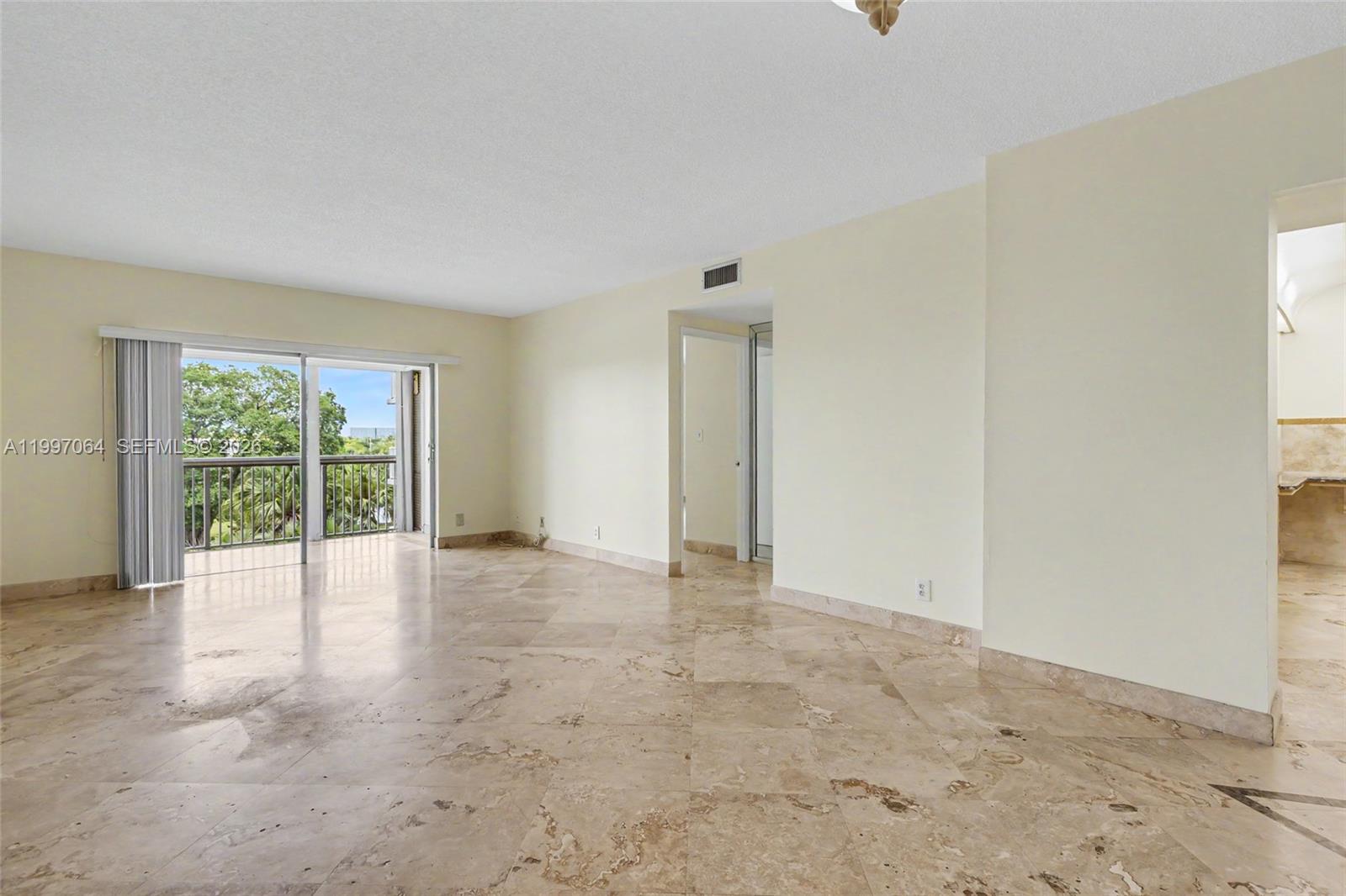 See details 408 1 / 2 844 sq. ft. $ 2026-05-16 0 Photo