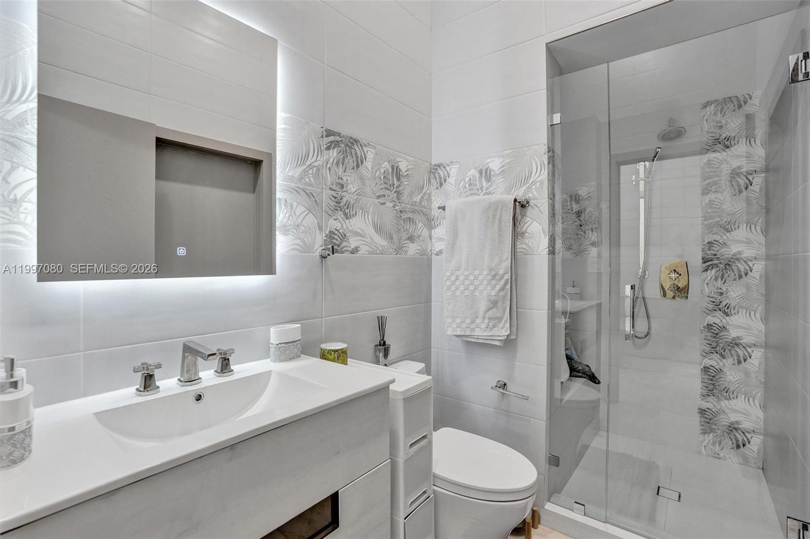 Photo of 18985 Atlantic Blvd  (18985), Sunny Isles Beach, Florida, 33160 - 