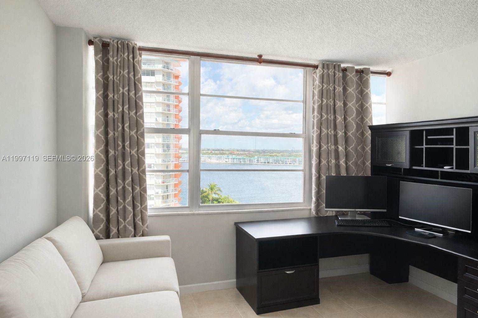 Ver detalles 926E 2 / 2 1140 sq. ft. $ 2026-04-08 0 foto