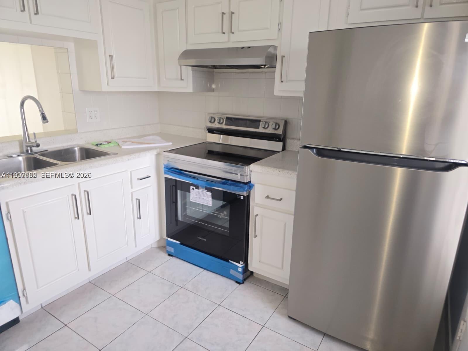 Photo of 320 12th Ave #703, Hallandale Beach, Florida, 33009 -