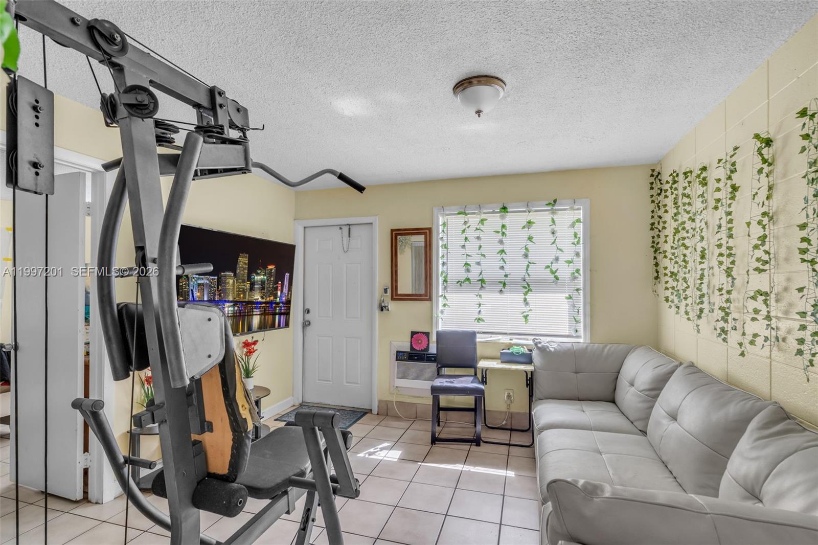   /  1636 sq. ft. $ 2026-04-08 0 Photo