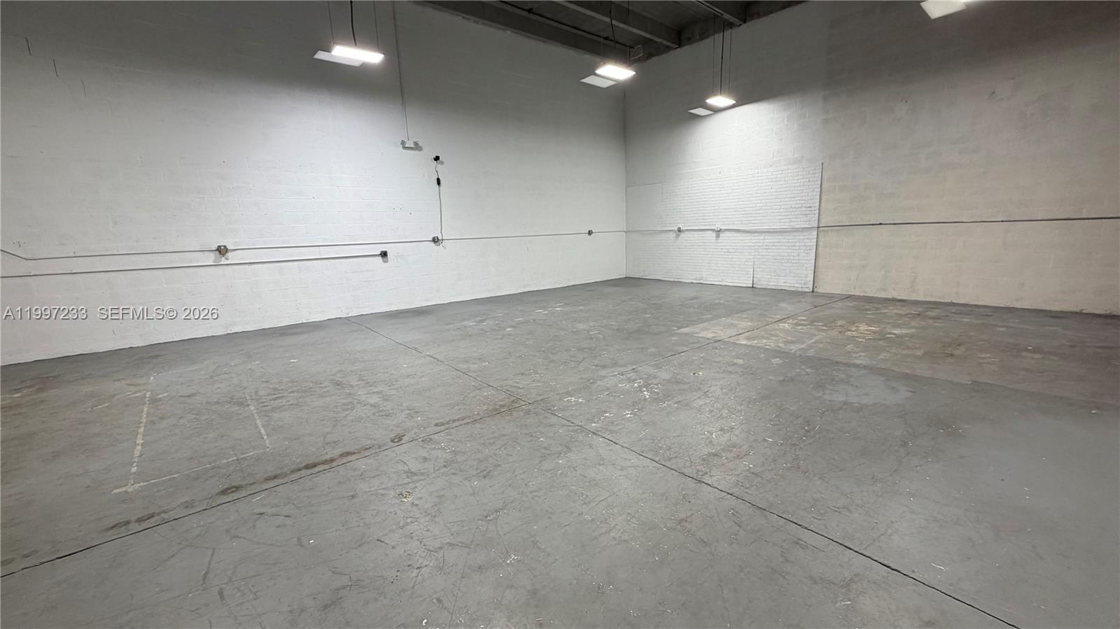 10859  /   sq. ft. $ 2026-04-08 0 Photo