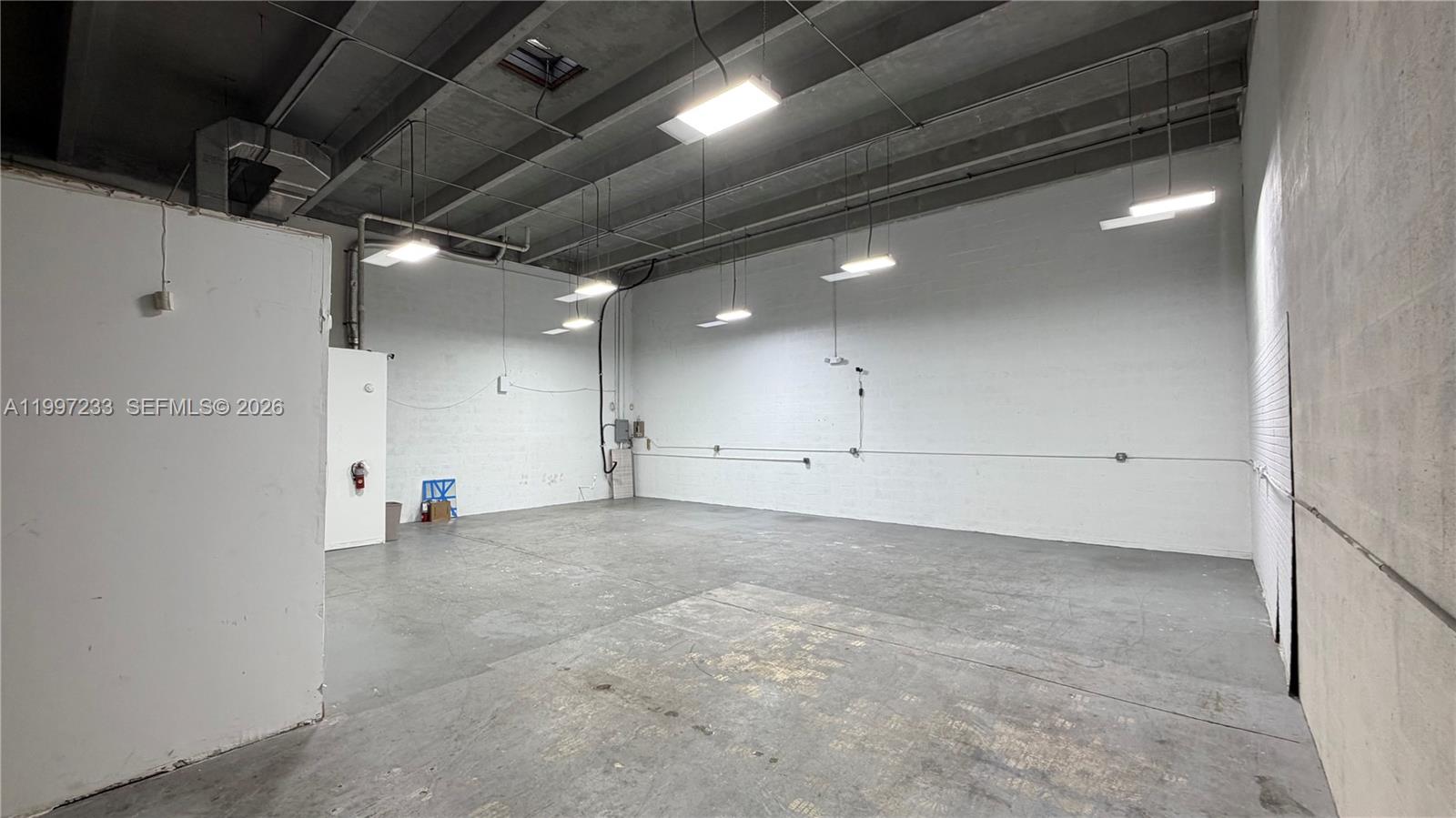 10859  /   sq. ft. $ 2026-04-08 0 Photo