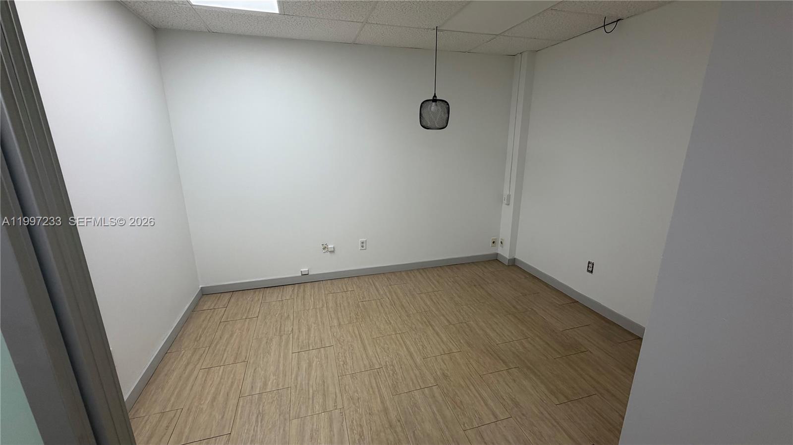 10859  /   sq. ft. $ 2026-04-08 0 Photo