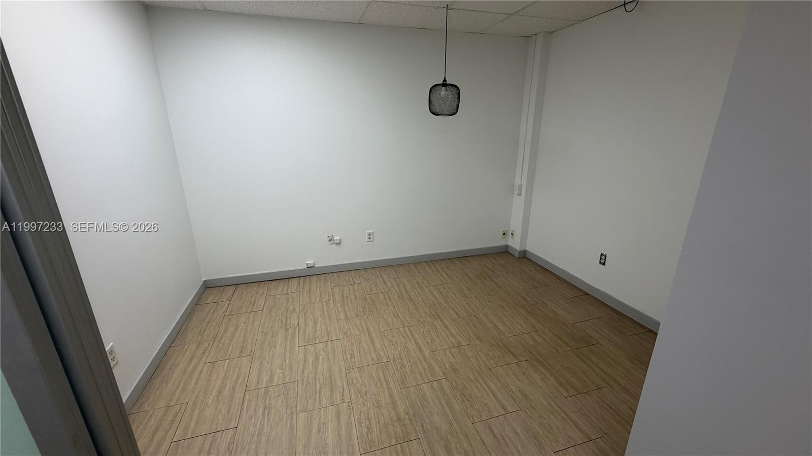 10859  /   sq. ft. $ 2026-04-08 0 Photo